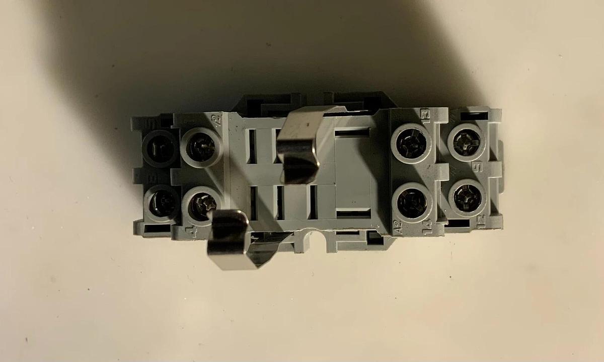 IDEC SH2B-05C ($9.99/EACH OBO)