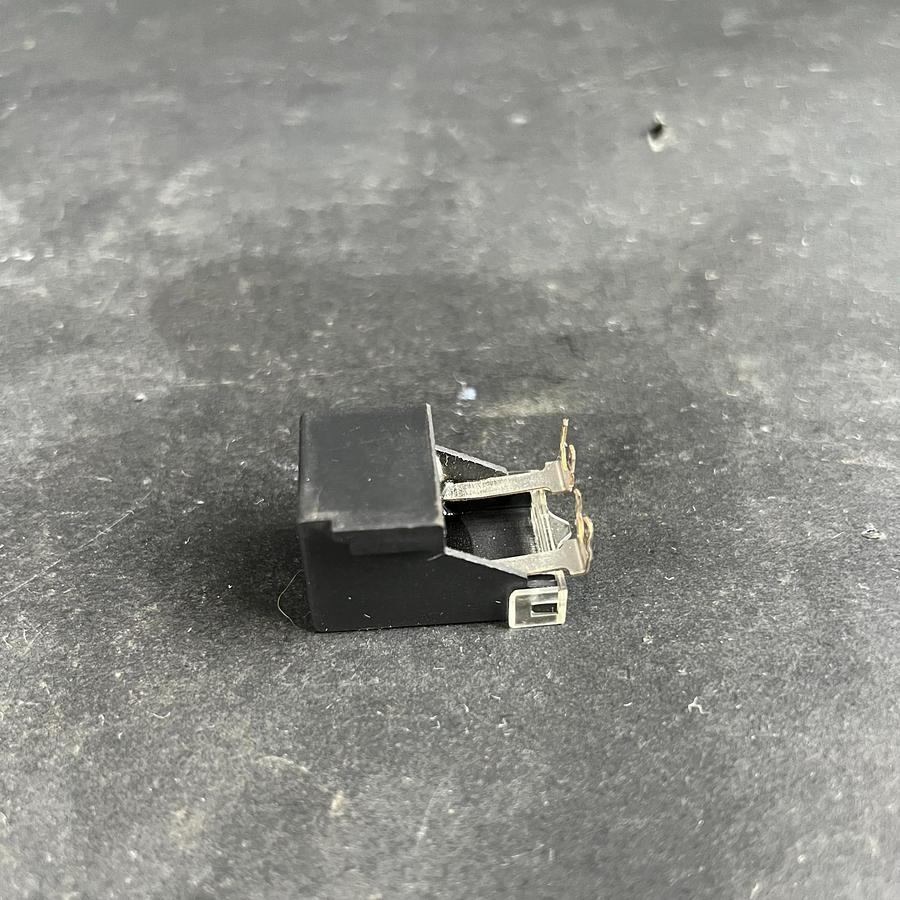 Used MITSUBISHI UN-SA25 SURGE SUPPRESSOR ($15 OBO)