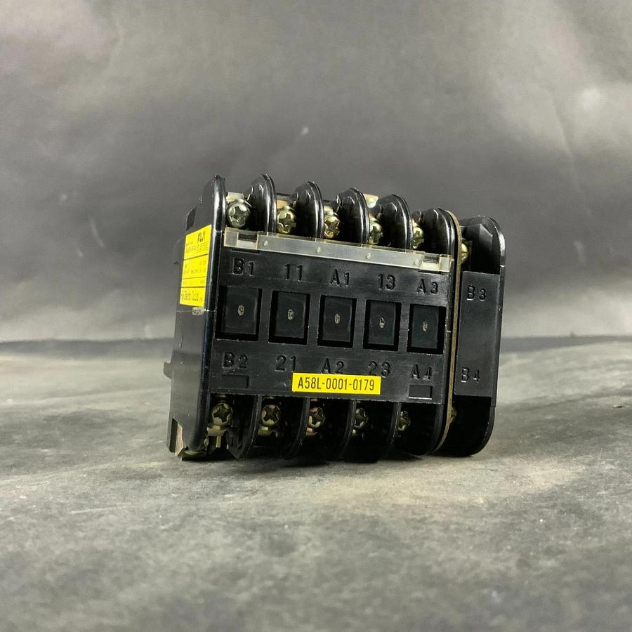 Used FUJI ELECTRIC SRCA3631-05Z42A CONTACTOR ($25 OBO)