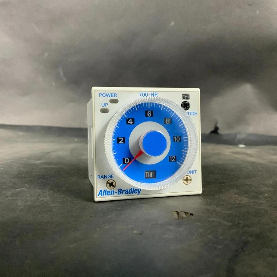 Used ALLEN BRADLEY 700-HR52TU24 SER C TIMING RELAY ($65 OBO)