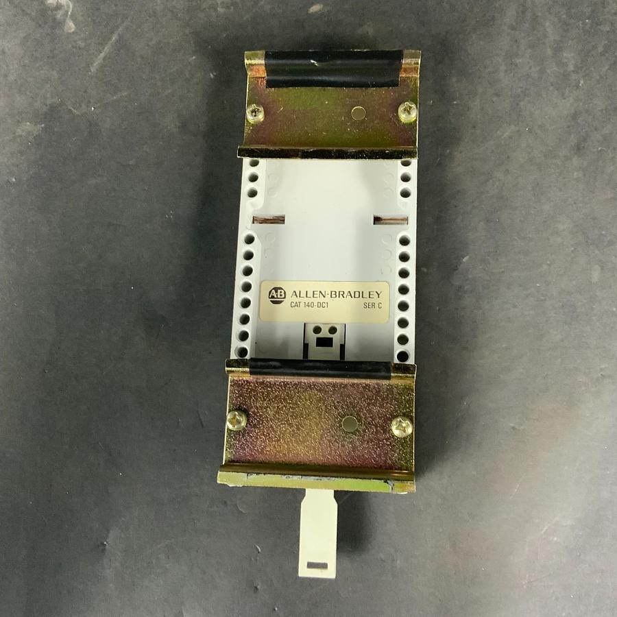 Used ALLEN BRADLEY 140-DC1 SER C PLATE ADAPTOR ($12 OBO)
