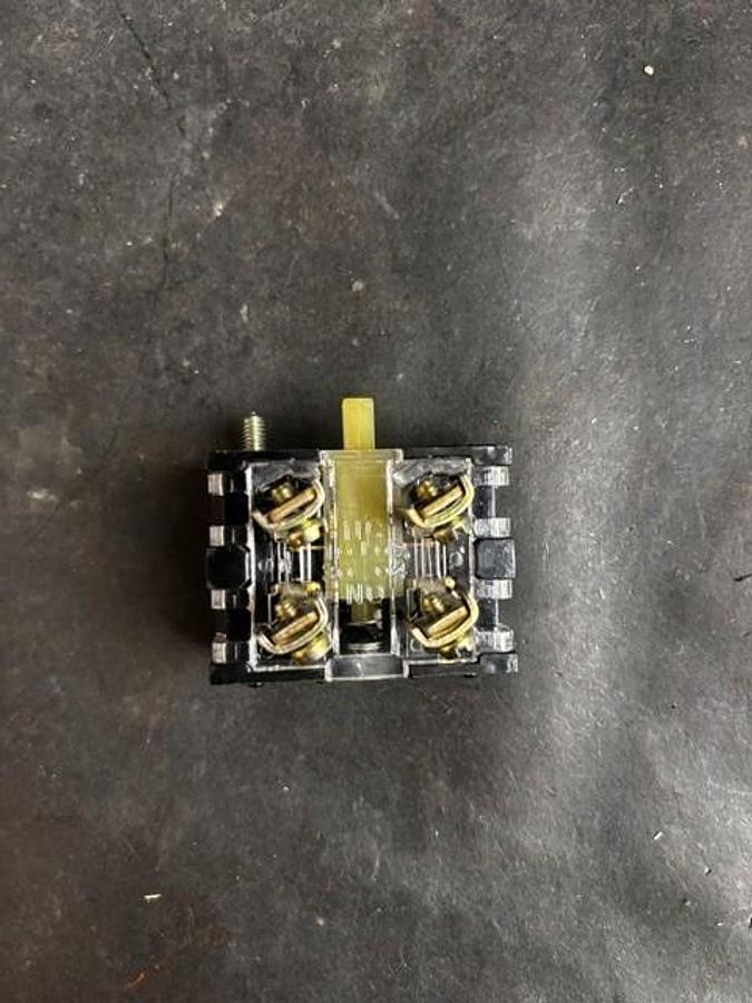 Used GENERAL ELECTRIC CR104P CONTACT BLOCK ($11 OBO)