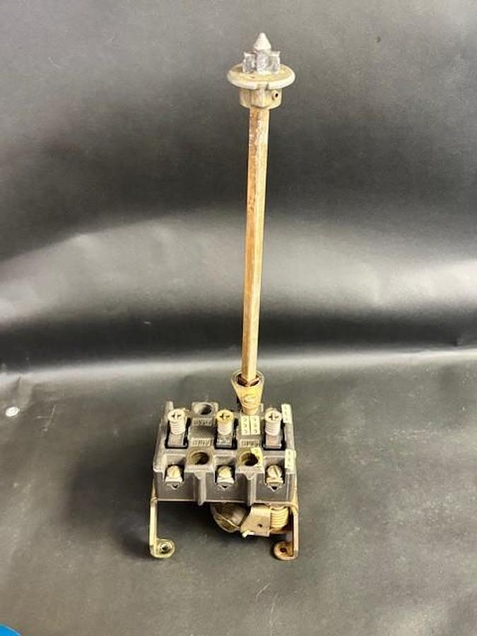 Used ALLEN BRADLEY 1494R-N30 SERIES A DISCONNECT SWITCH