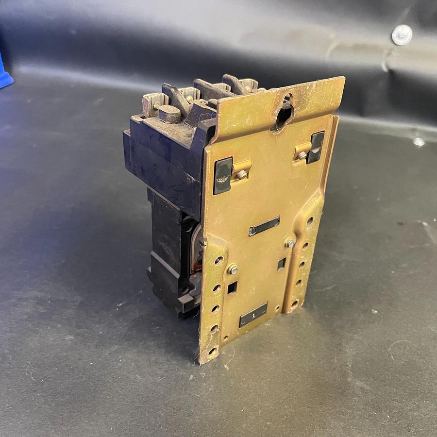 Used ALLEN BRADLEY 700-BR400A1 CONTROL RELAY