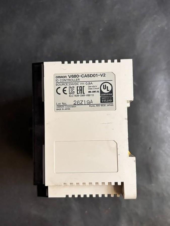 Used OMRON V680-CA5D01-V2 CONTROLLER ($950 OBO)