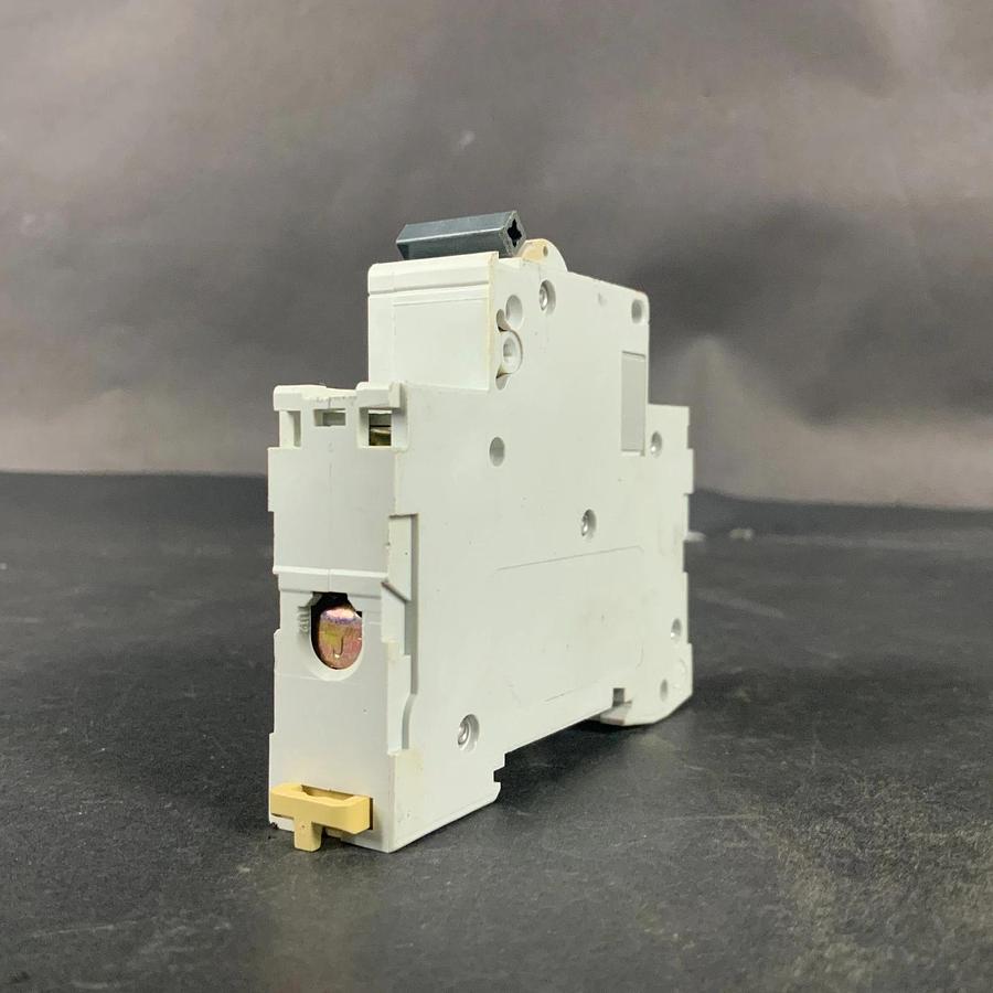 Used MERLIN GERIN C3A MULTI9 C60 CIRCUIT BREAKER ($15 OBO)