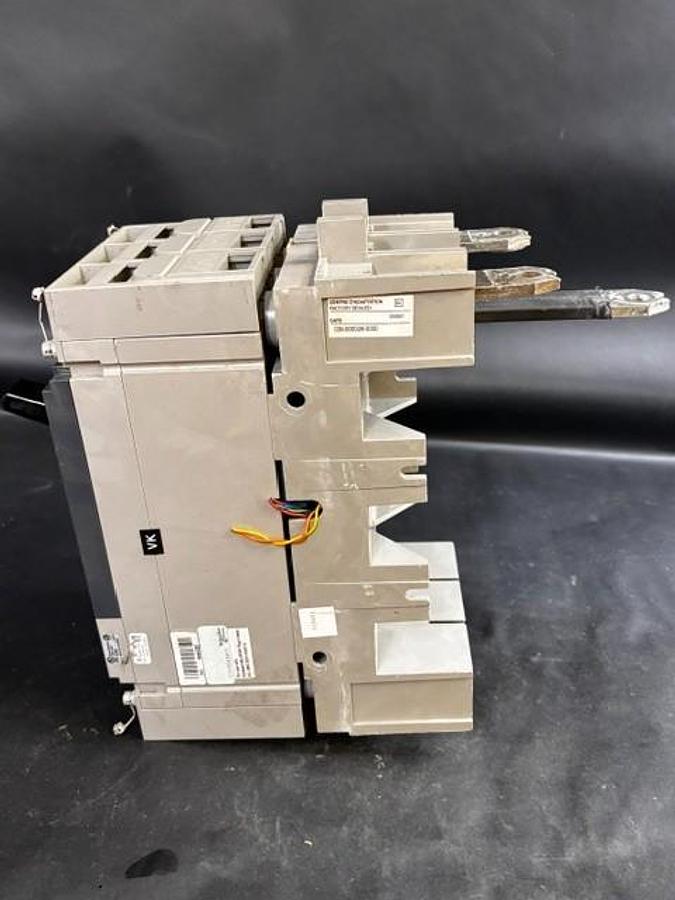 Used MERLIN GERIN NSJ400L CIRCUIT BREAKER ($70 OBO)