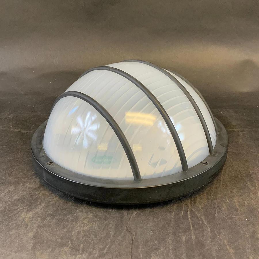 Used LIGHT PROCESS COMPANY LP EURO 13 OUTDOOR LIGHT ($40 OBO)