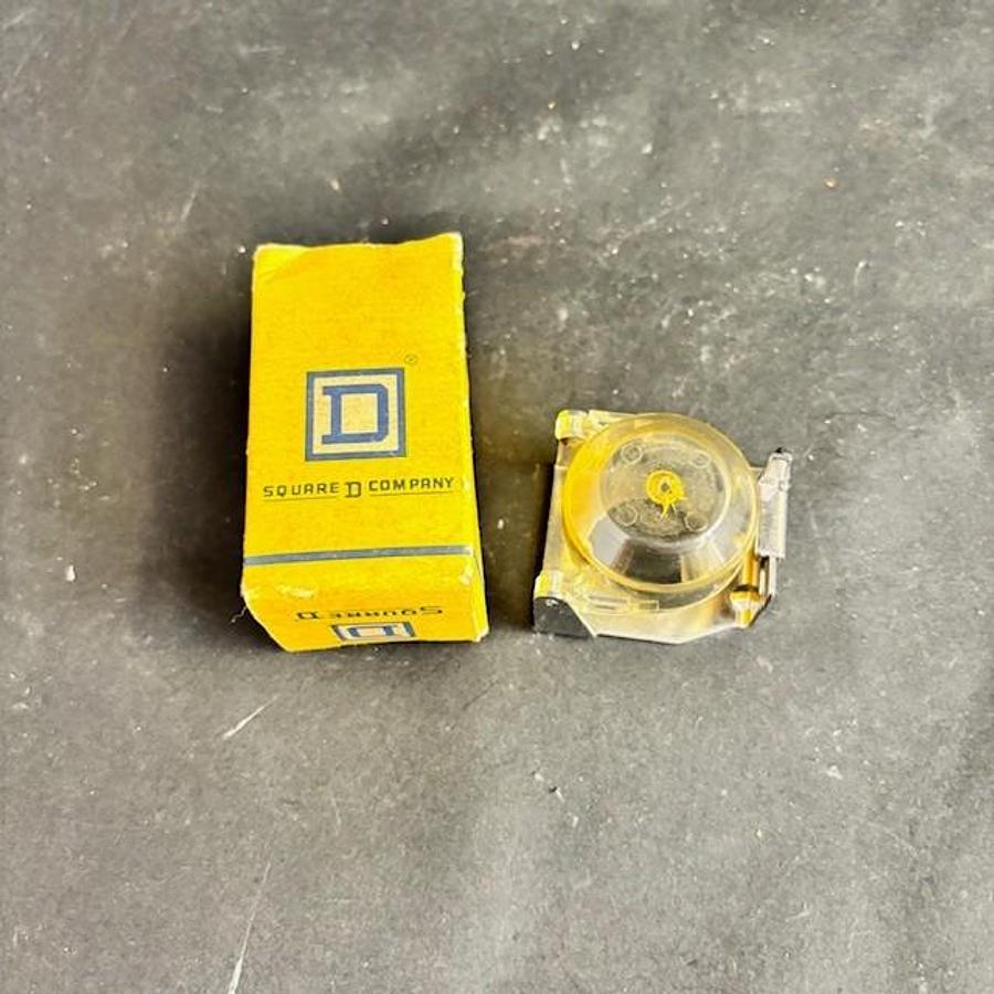 Used SQUARE D CLASS 9001 TYPE GO3 PUSHBUTTON COMPONENT
