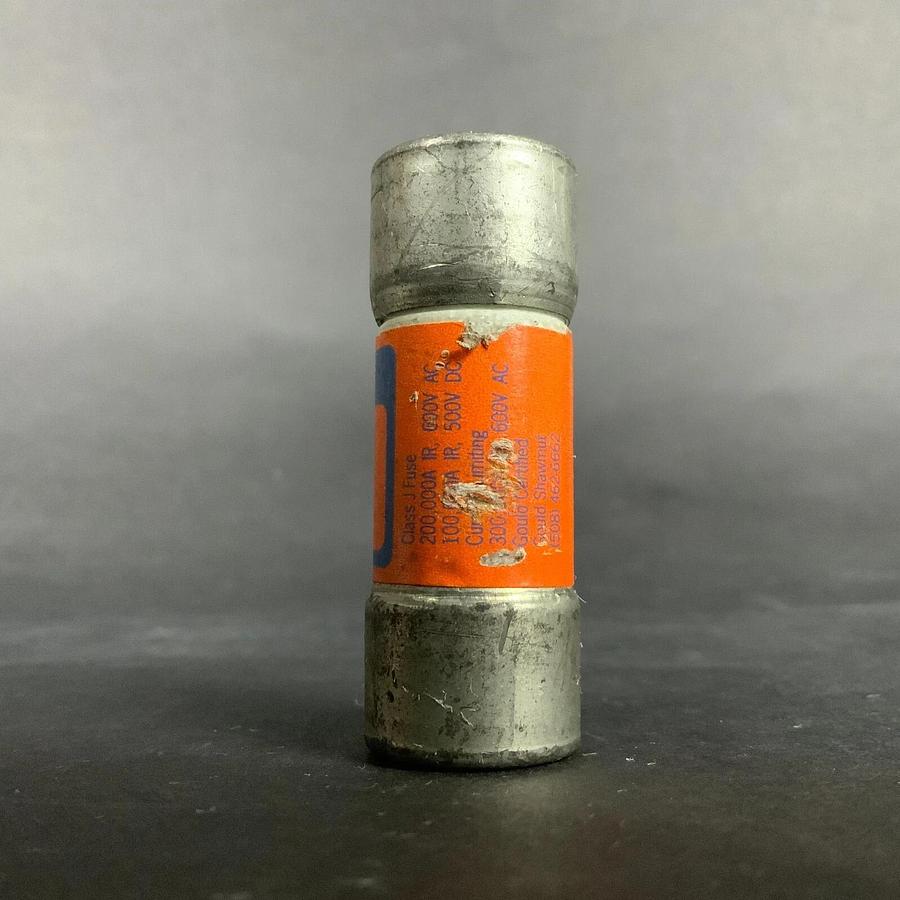 Used FERRAZ SHAWMUT AMPTRAP AJT10 FUSE - SET OF 2 ($16 OBO)