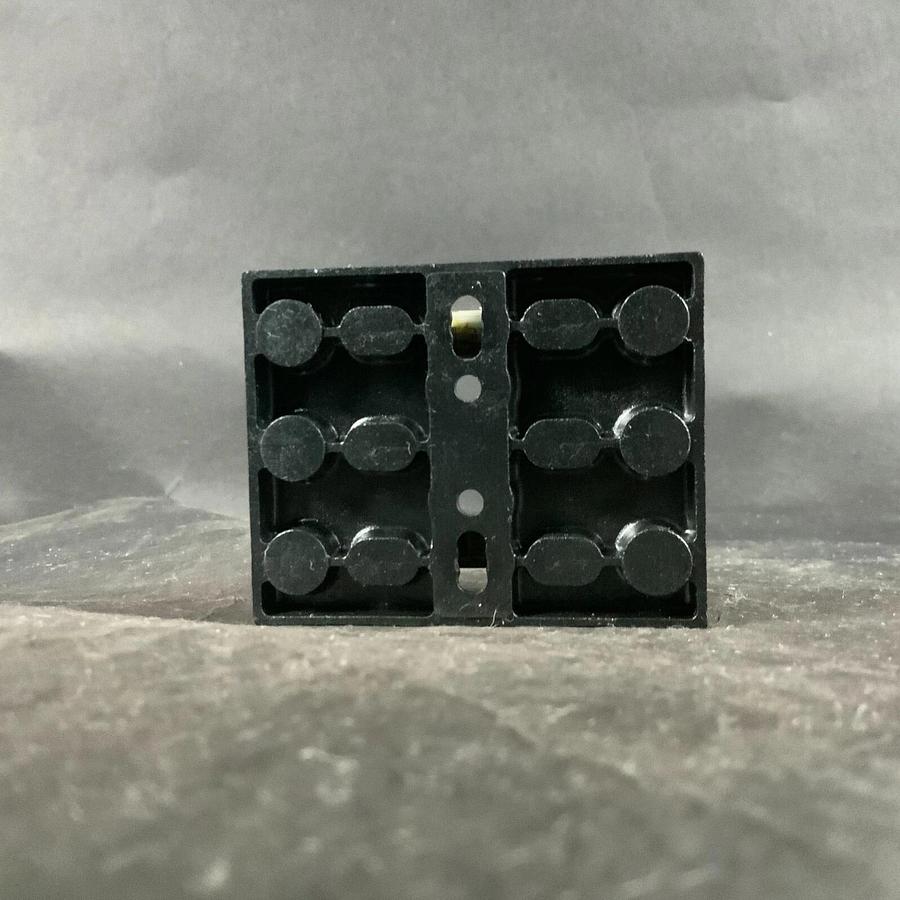 Used BUSSMANN BM6033SQ FUSE HOLDER ($15 OBO)