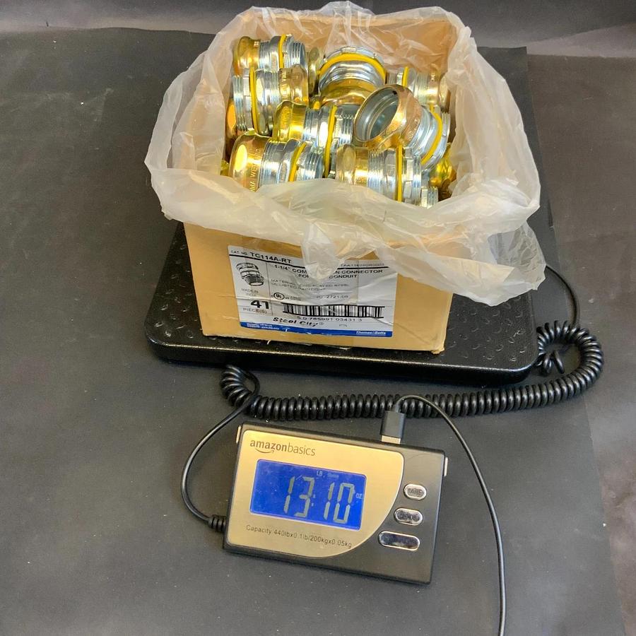 THOMAS & BETTS TC114A-RT 1-1/4” EMT COMPRESSION CONNECTOR - BOX OF 41 ($40 OBO)