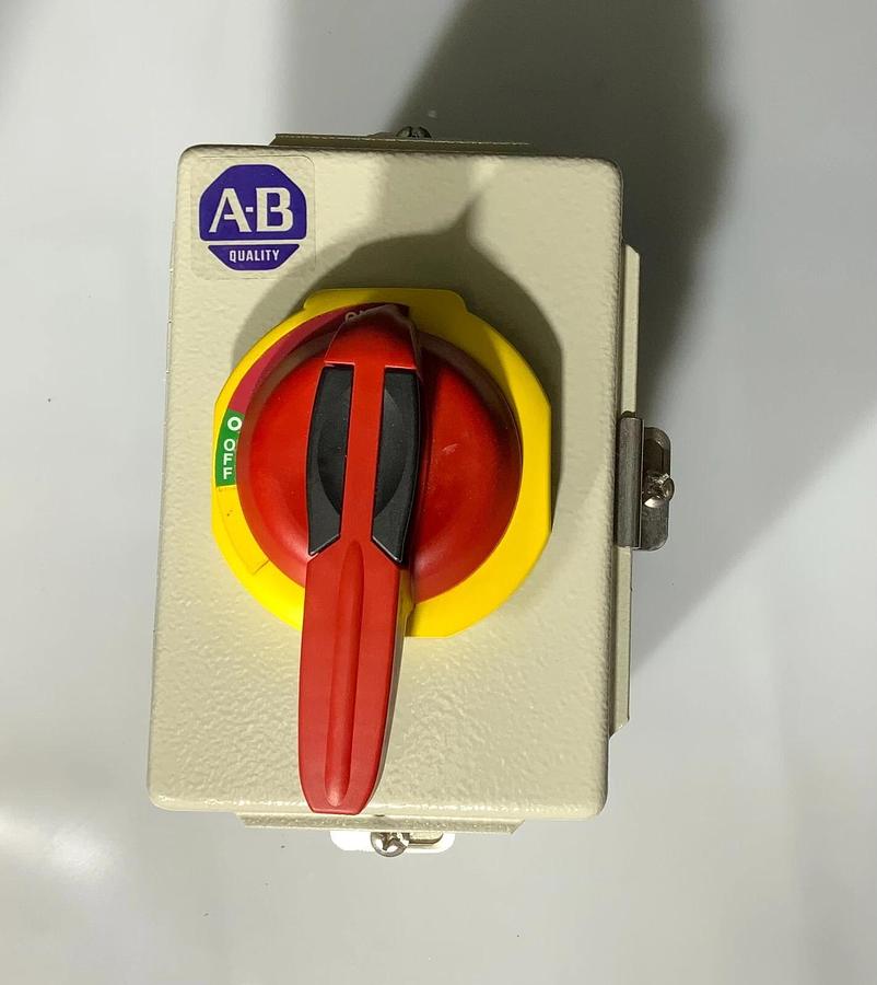 ALLEN BRADLEY 194E-FA16E-PD10 DISCONNECT SWITCH ($120 OBO)