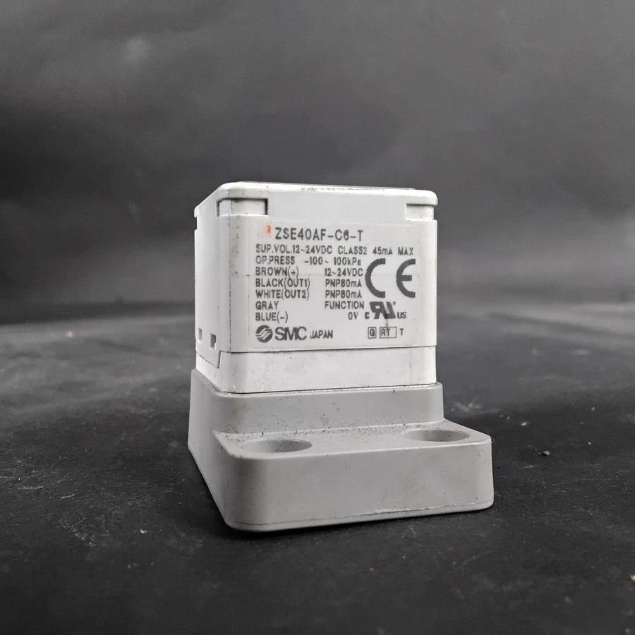 Used SMC ZSE40AF-C6-T PRESSURE SWITCH ($40 OBO)