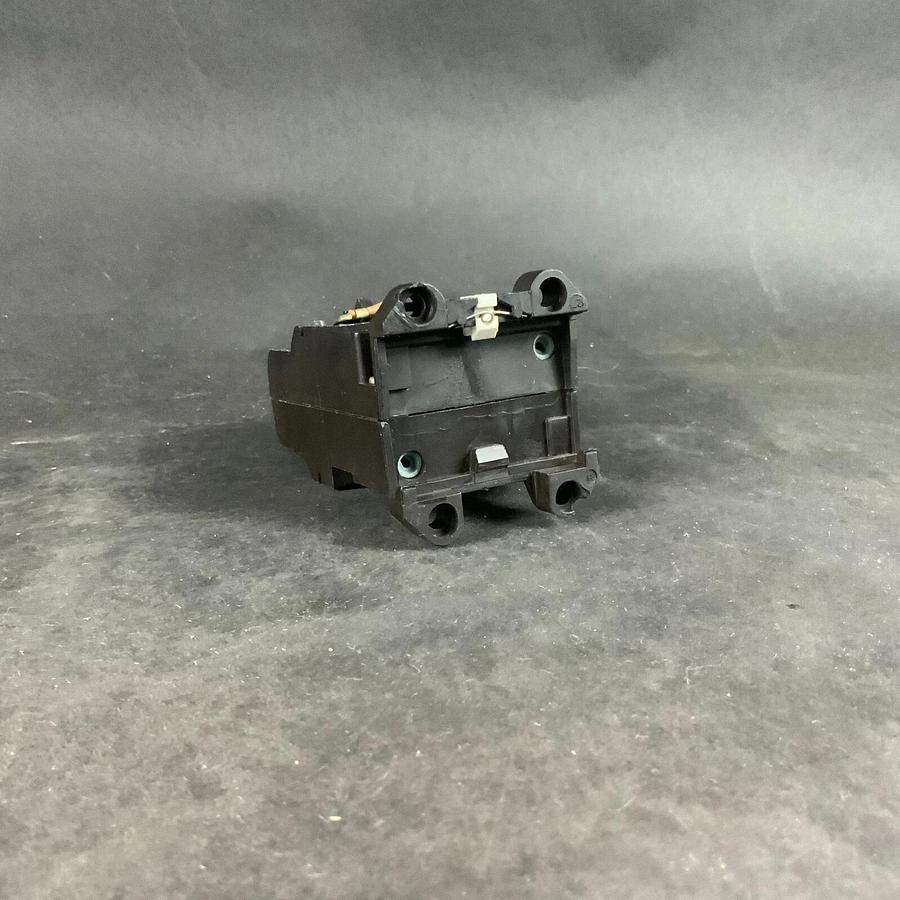 Used MOELLER DIL 00-41 220V CONTACTOR ($45 OBO)