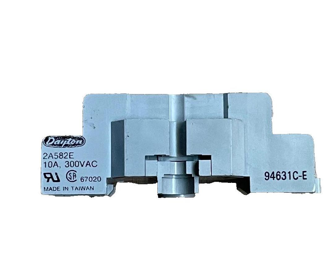 Used DAYTON 2A582E RELAY SOCKET