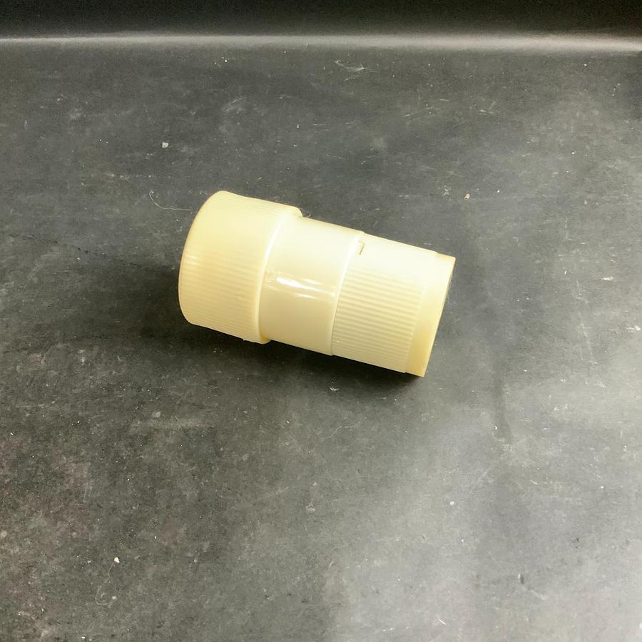 Used BRYANT NEMA L16-30R 30A 480V FEMALE LOCKING CONNECTOR