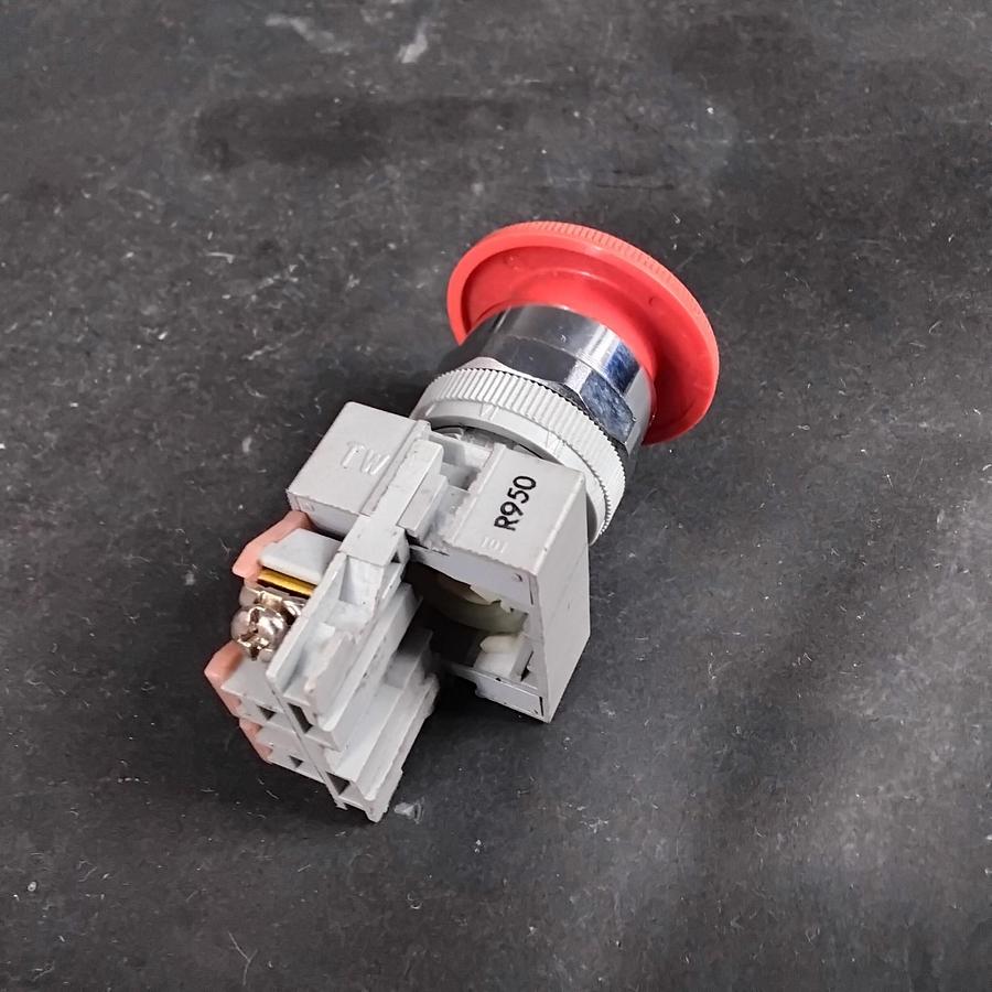 Used IDEC AVW000 EMERGENCY STOP PUSH BUTTON SWITCH ($18.50 OBO)