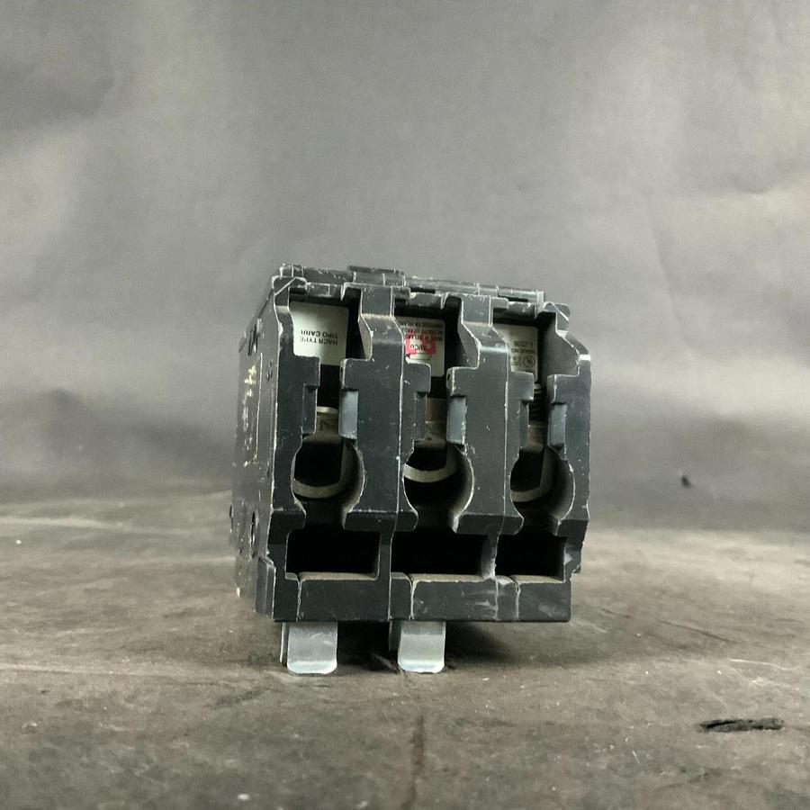 Used SQUARE D L-2236 CIRCUIT BREAKER ($25 OBO)