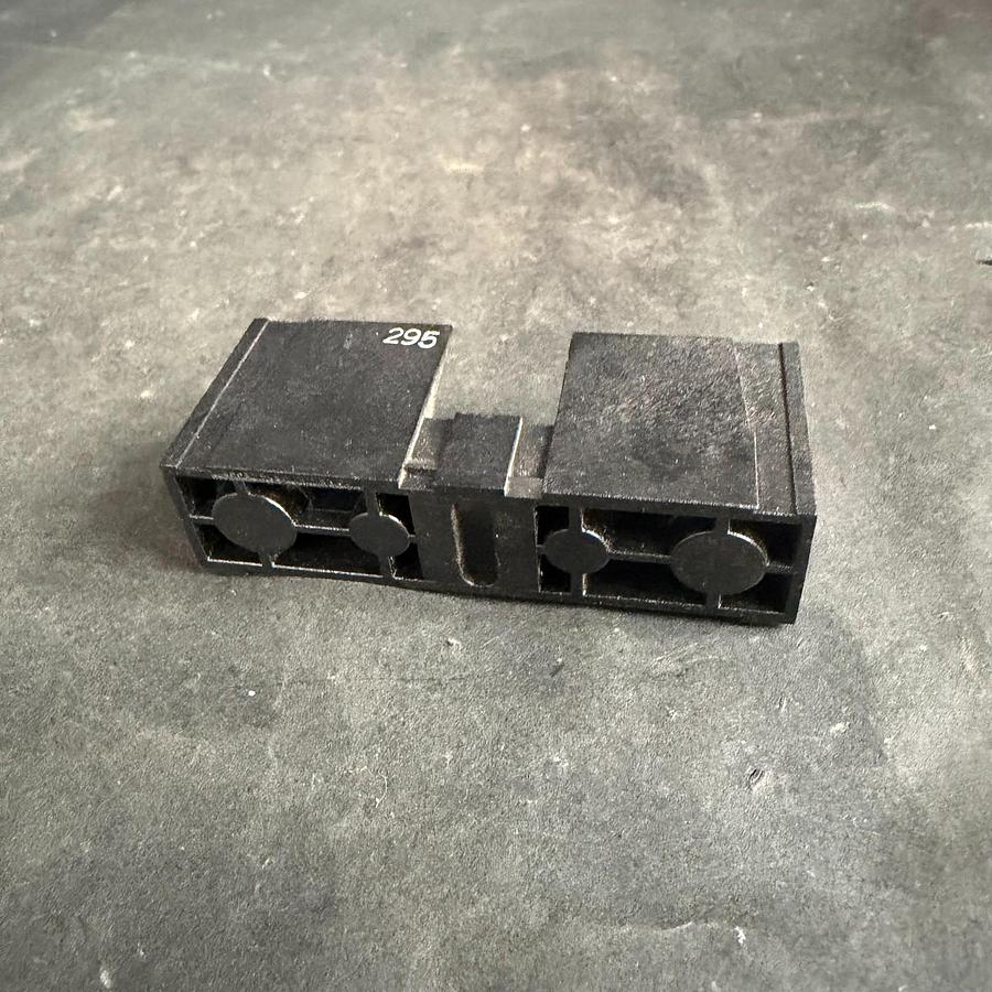 Used LITTLEFUSE L60030M-1SQ FUSE HOLDER