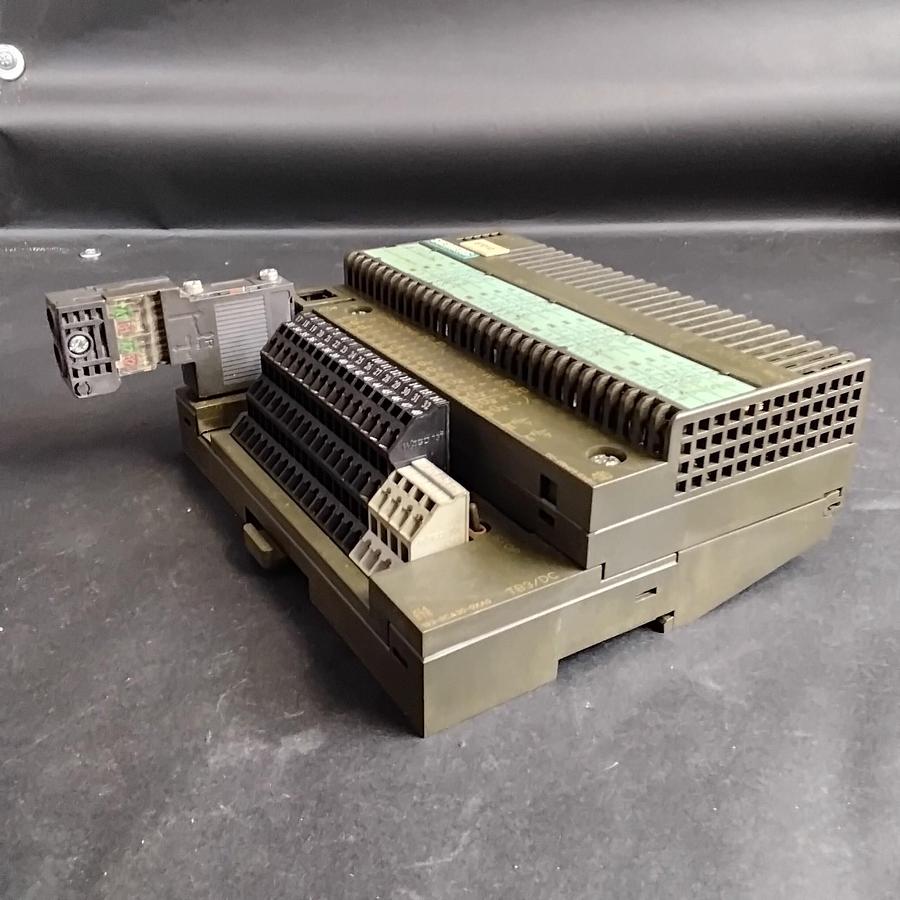 Used SIEMENS ET200B-16DO PLC MODULE ($45 OBO)