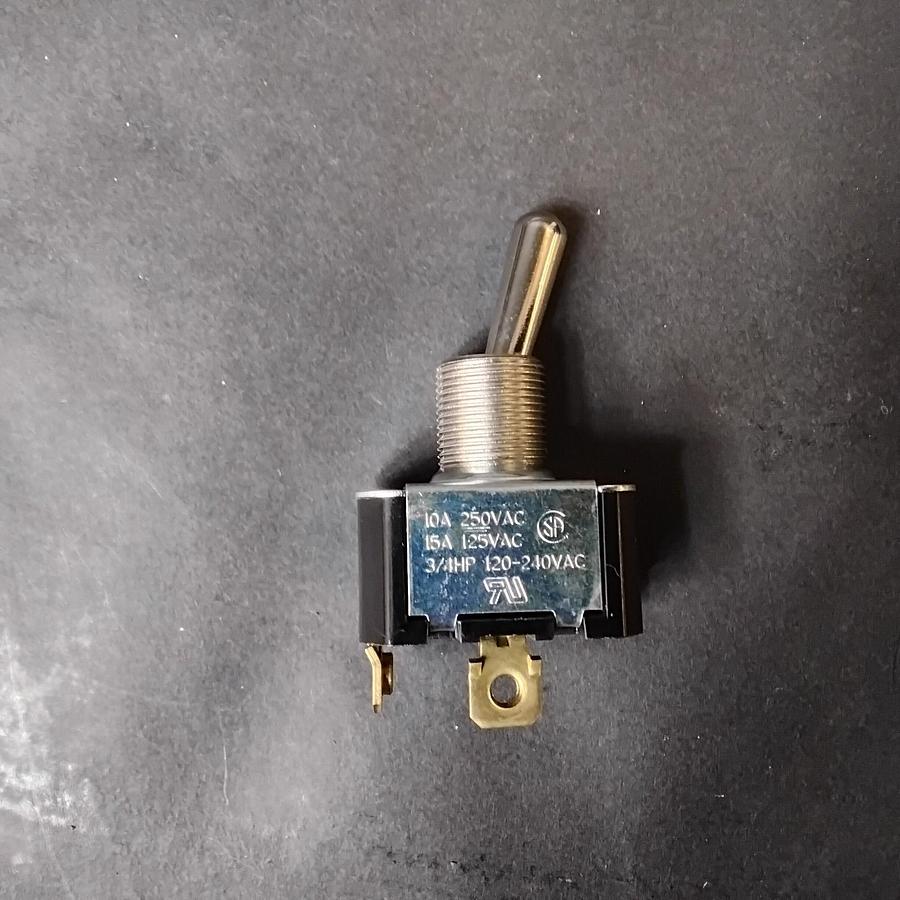 Used CARLING 6FA5H-73-XA 15A 125VAC HEAVY-DUTY TOGGLE SWITCH ($8 OBO)
