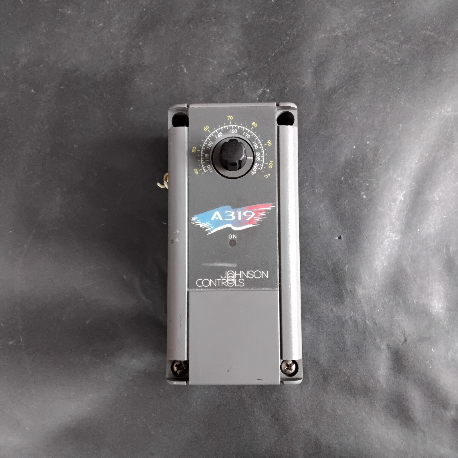 Used JOHNSON CONTROLS A319 TEMPERATURE CONTROLLER ($30 OBO)
