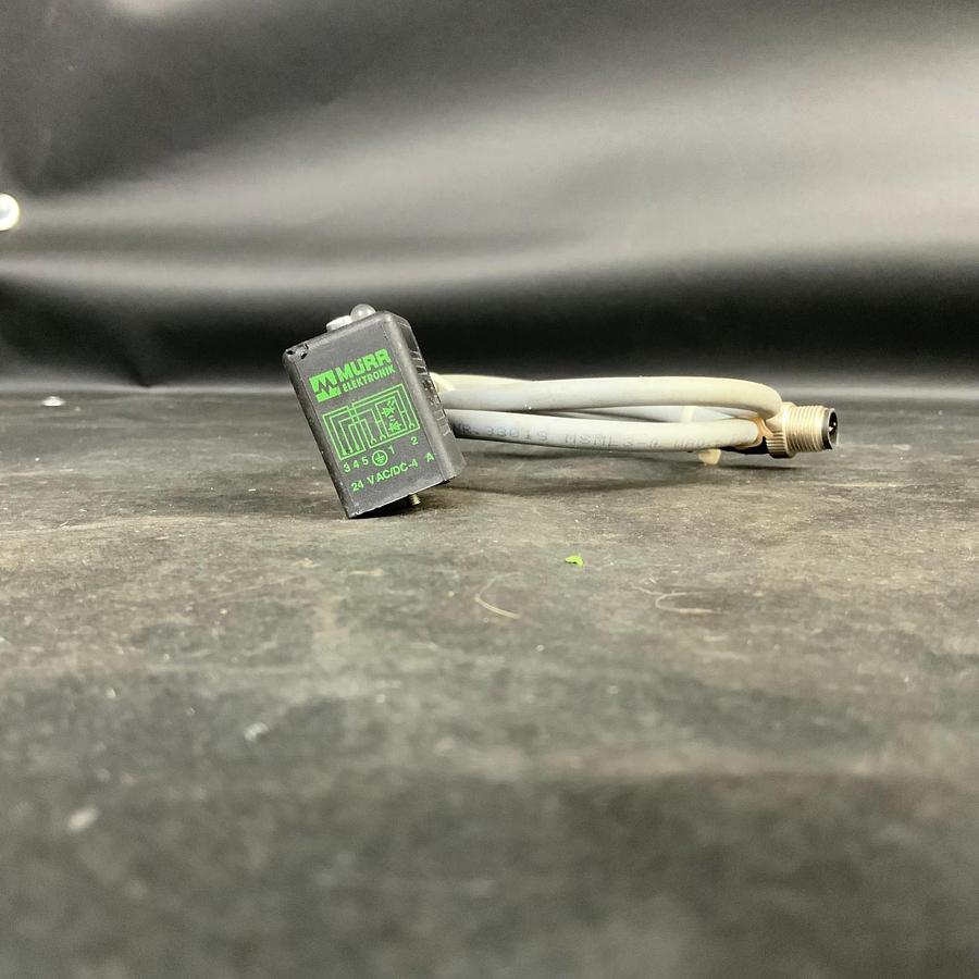 Used MURR ELEKTRONIK 7000-18021-2260500 MSUD VALVE PLUG ($20 OBO)