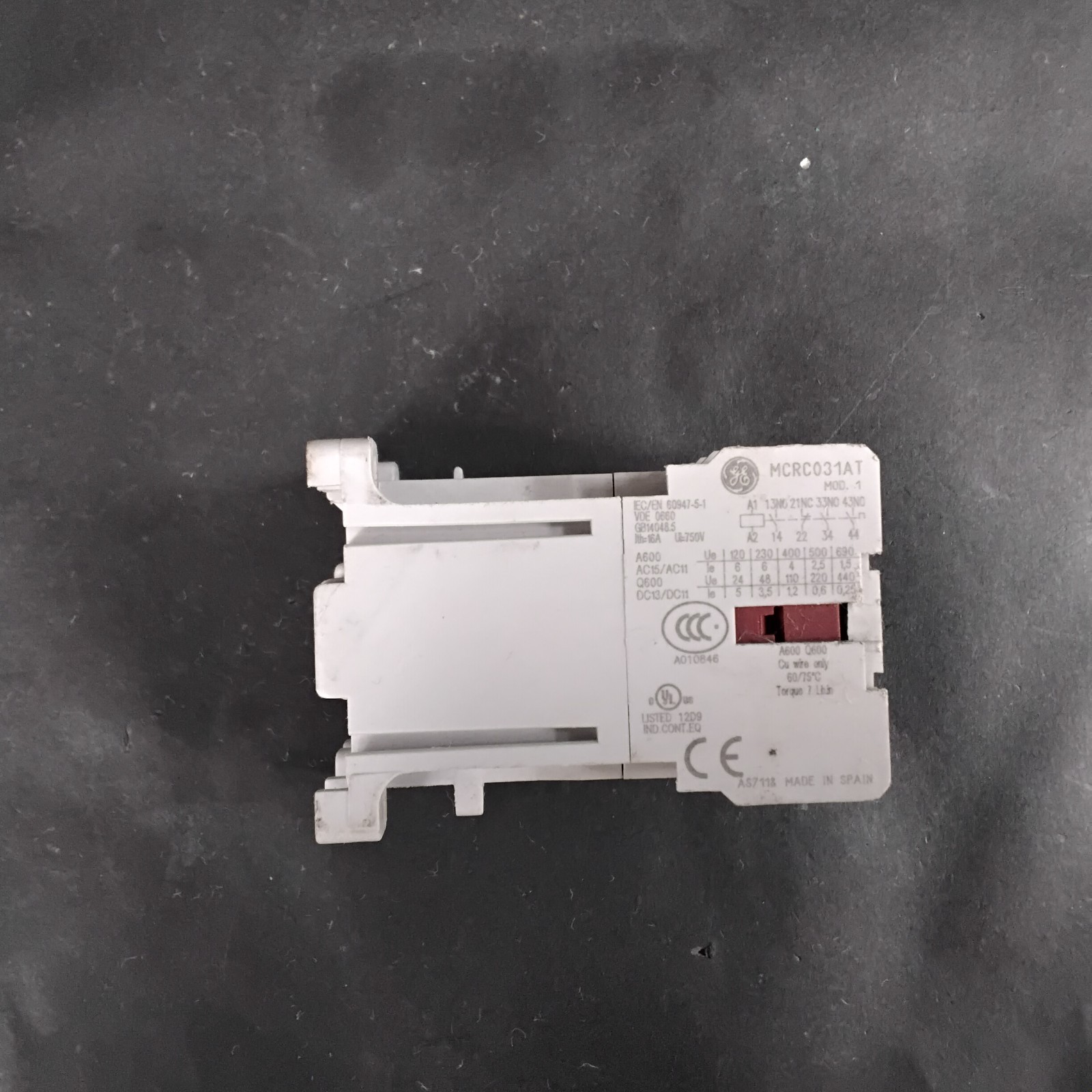 Used GENERAL ELECTRIC MCRC031AT CONTROL RELAY ($34 OBO)