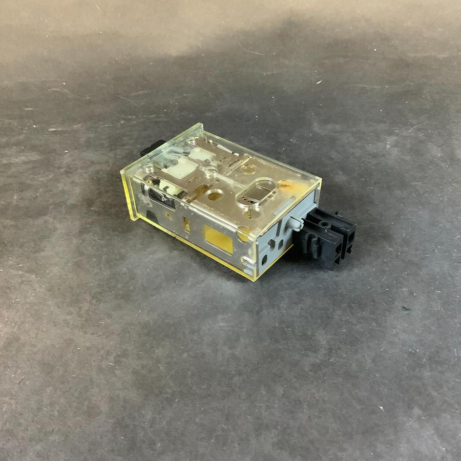 Used SAIA BURGESS CRG152E1N2N0N14 TOTALIZING COUNTER ($60 OBO)