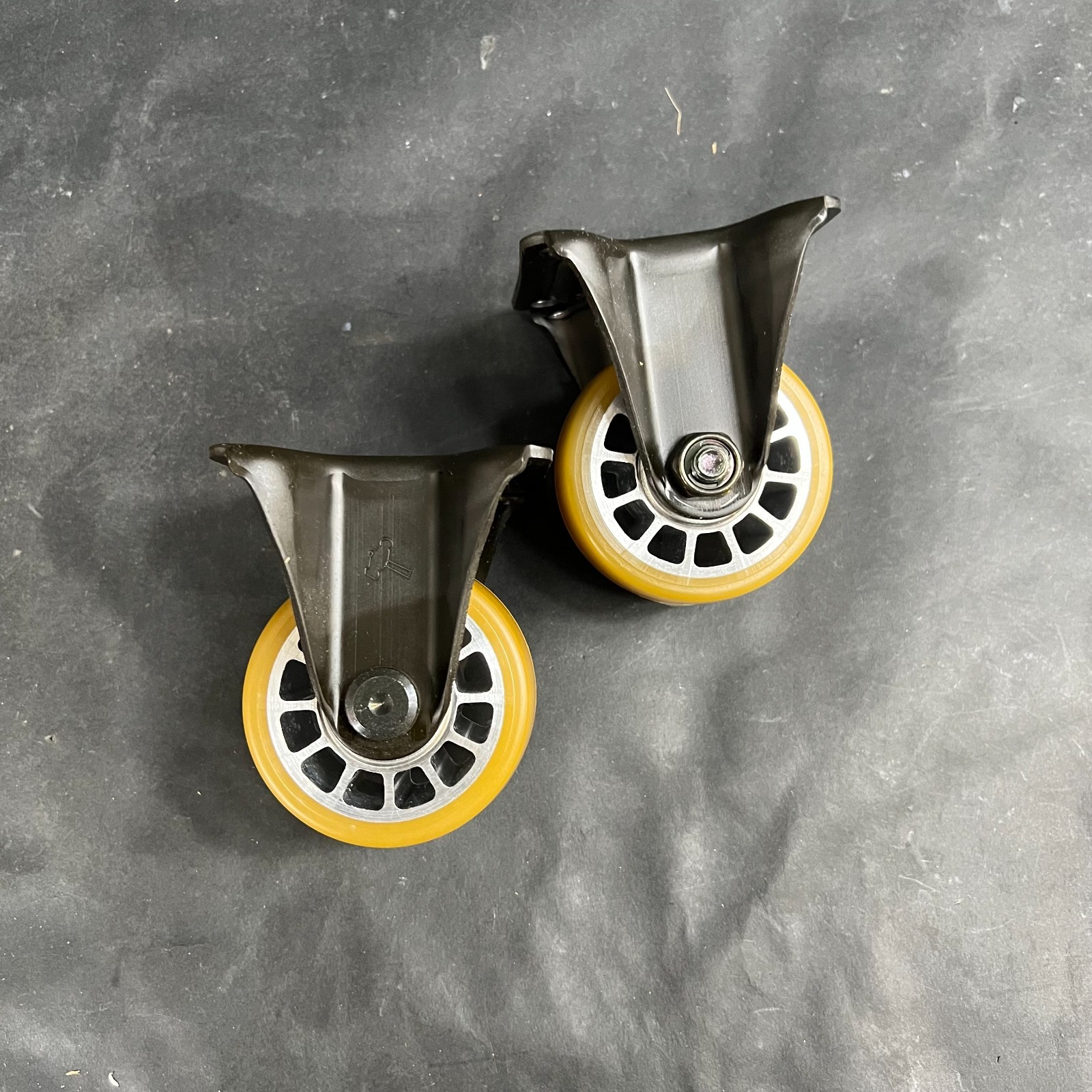 HAMMER CASTER 540 SR-BAU 75 WHEEL W/ 4-HOLE PLATE - SET OF 2 ($30 OBO)