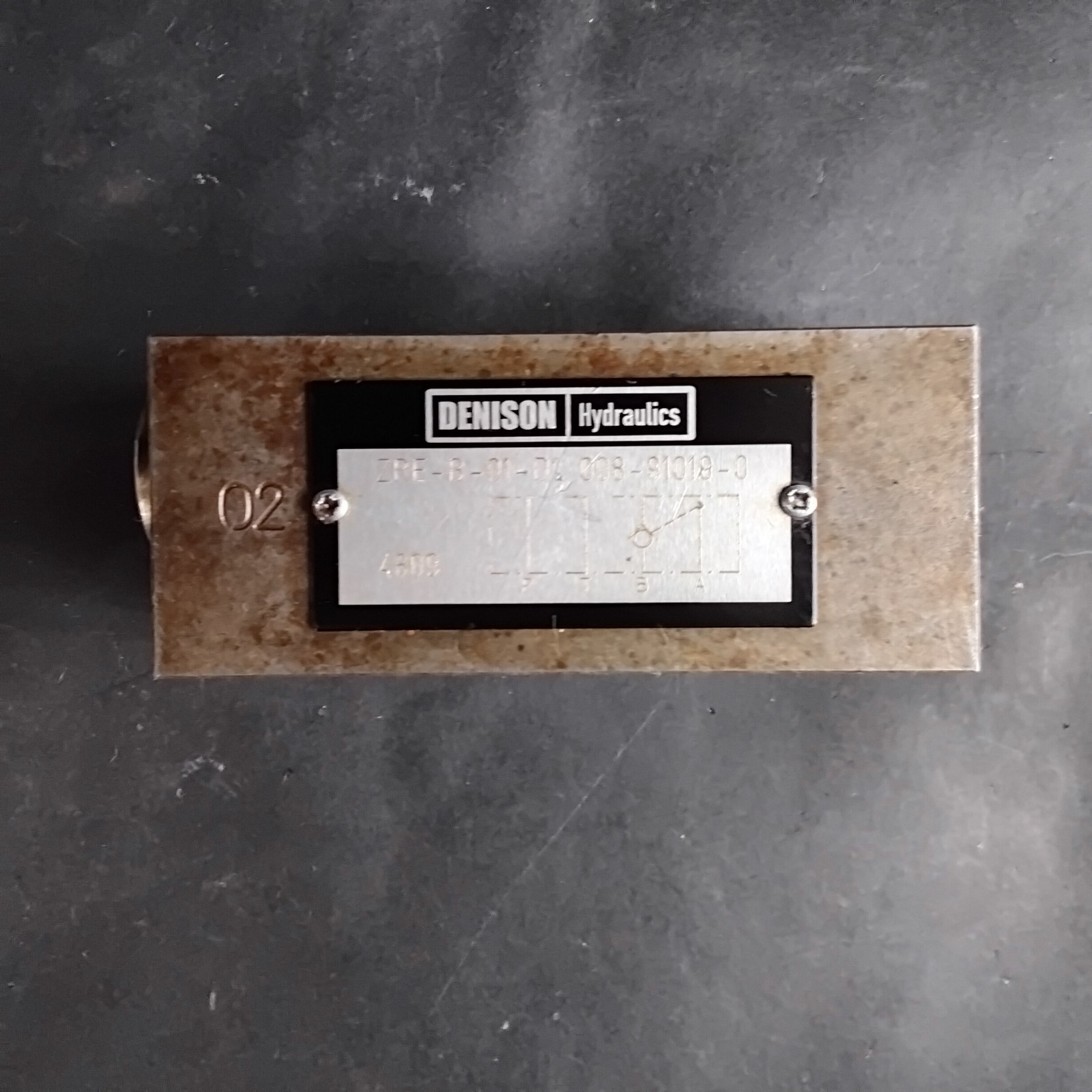 Used DENISON ZRE-B-01-D1 HYDRAULIC VALVE ($100 OBO)