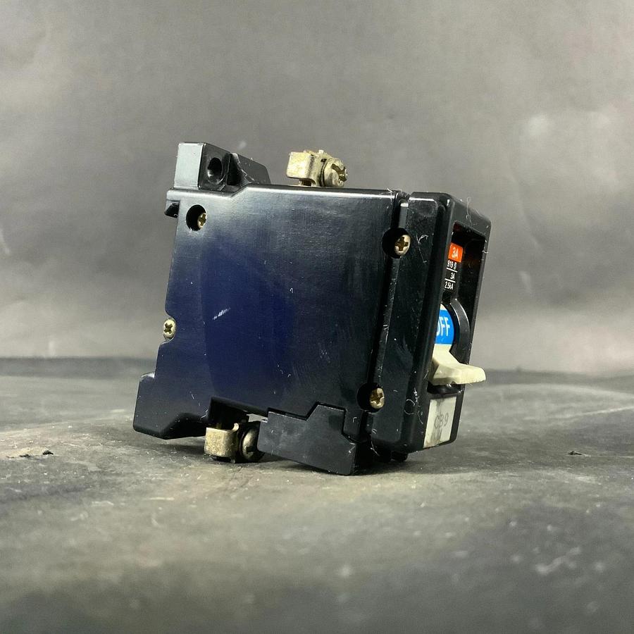 Used FUJI ELECTRIC CP31 3A CIRCUIT BREAKER ($8 OBO)