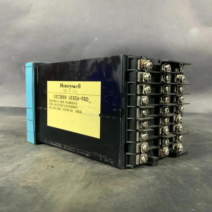 Used HONEYWELL UDC3000 DIGITAL CONTROLLER ($125 OBO)