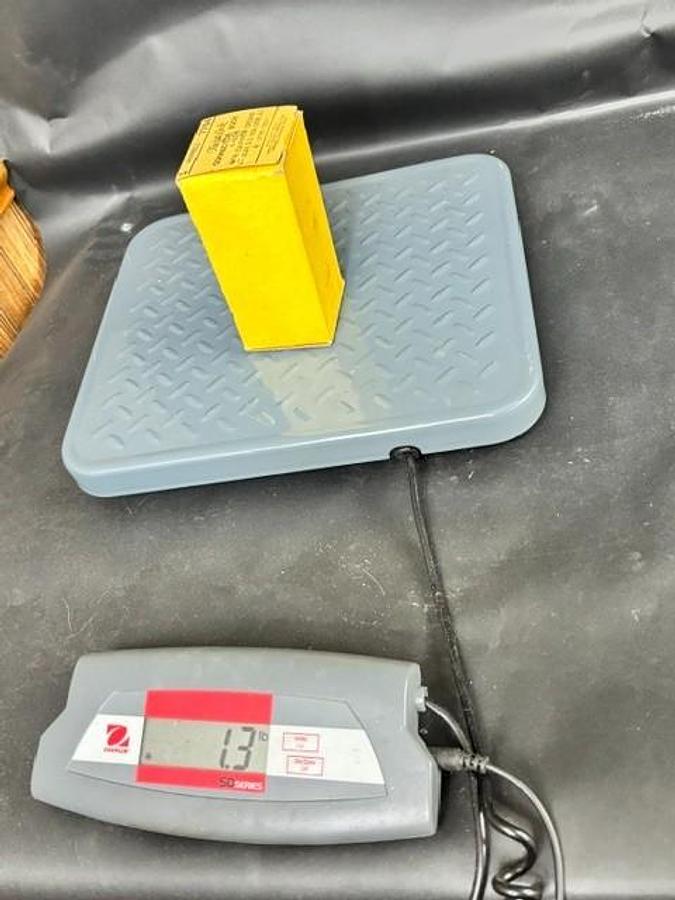Used HUBBELL 7764 TWIST-LOCK CONNECTOR