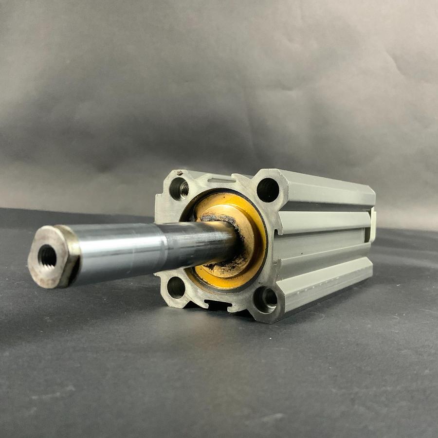 Used PHD CTD1U 40x3-BB PNEUMATIC CYLINDER ($40 OBO)