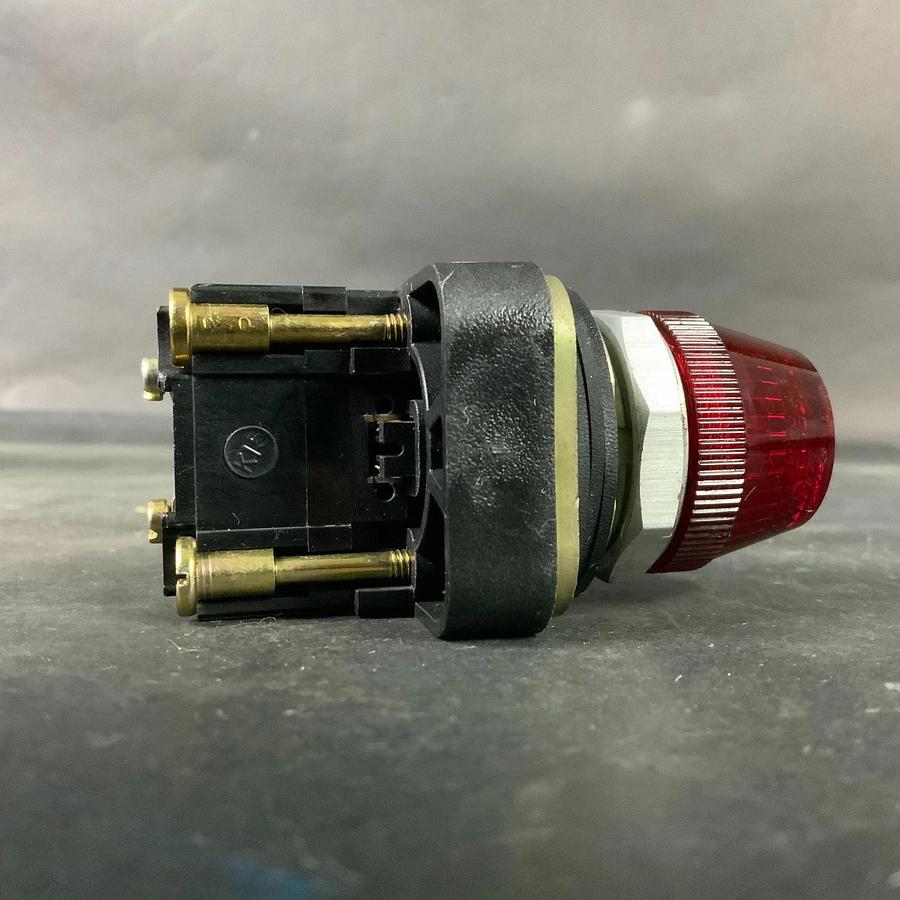 Used ALLEN BRADLEY 800T-P16 SER T RED INDICATOR LIGHT ($15 OBO)