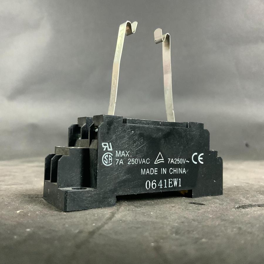 Used OMRON RELAY SOCKET 0641EW1 ($8 OBO)