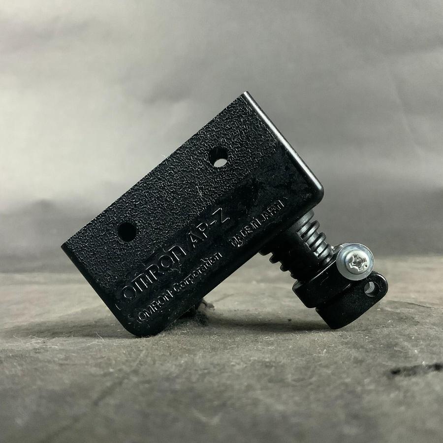 Used OMRON AP-Z TERMINAL COVER ($5 OBO)