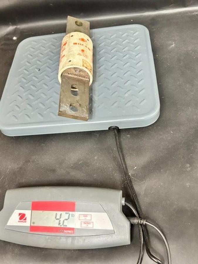 Used FERRAZ SHAWMUT AMPTRAP A4BY1000 FUSE