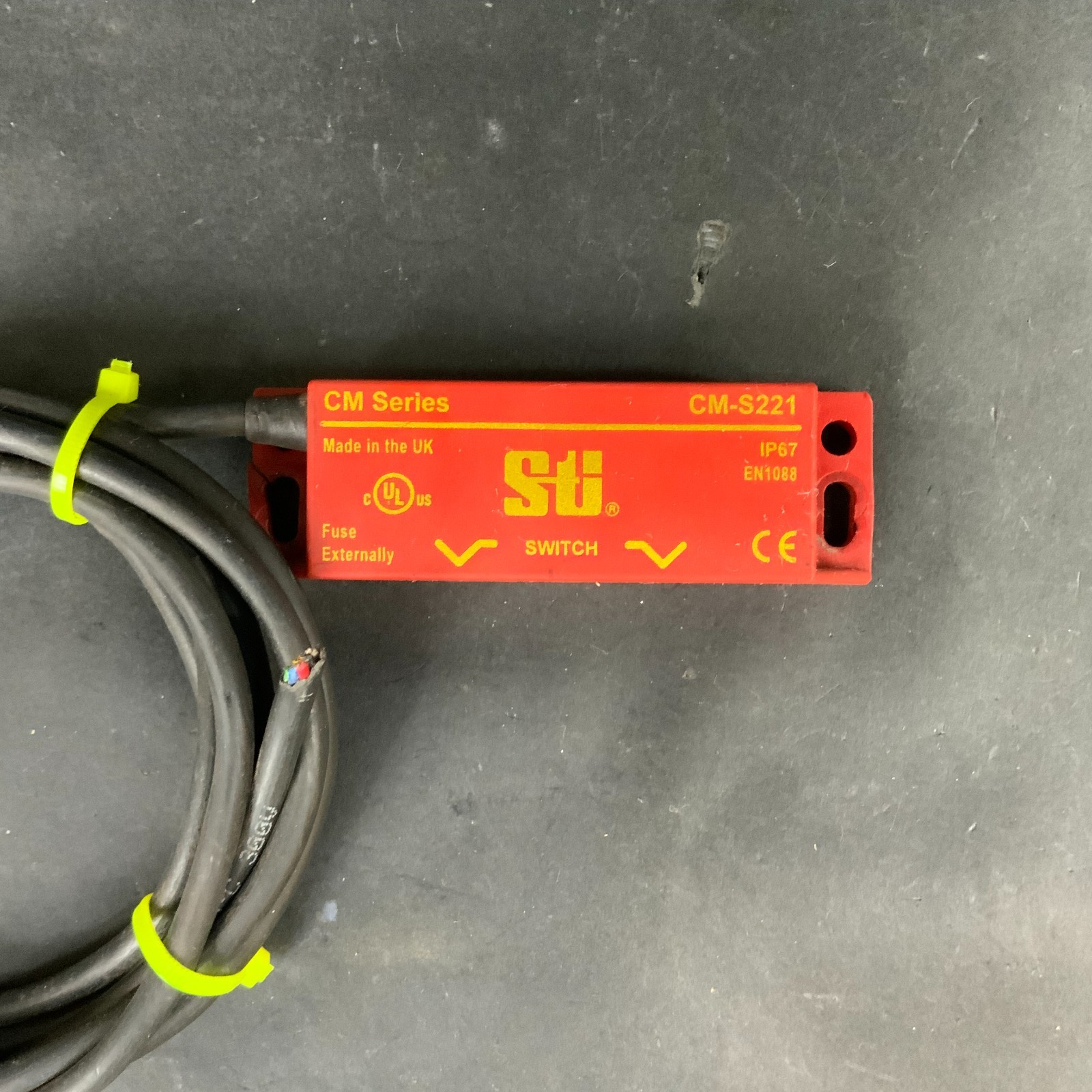 Used OMRON STI CM-S221 SAFETY INTERLOCK SWITCH ($30 OBO)