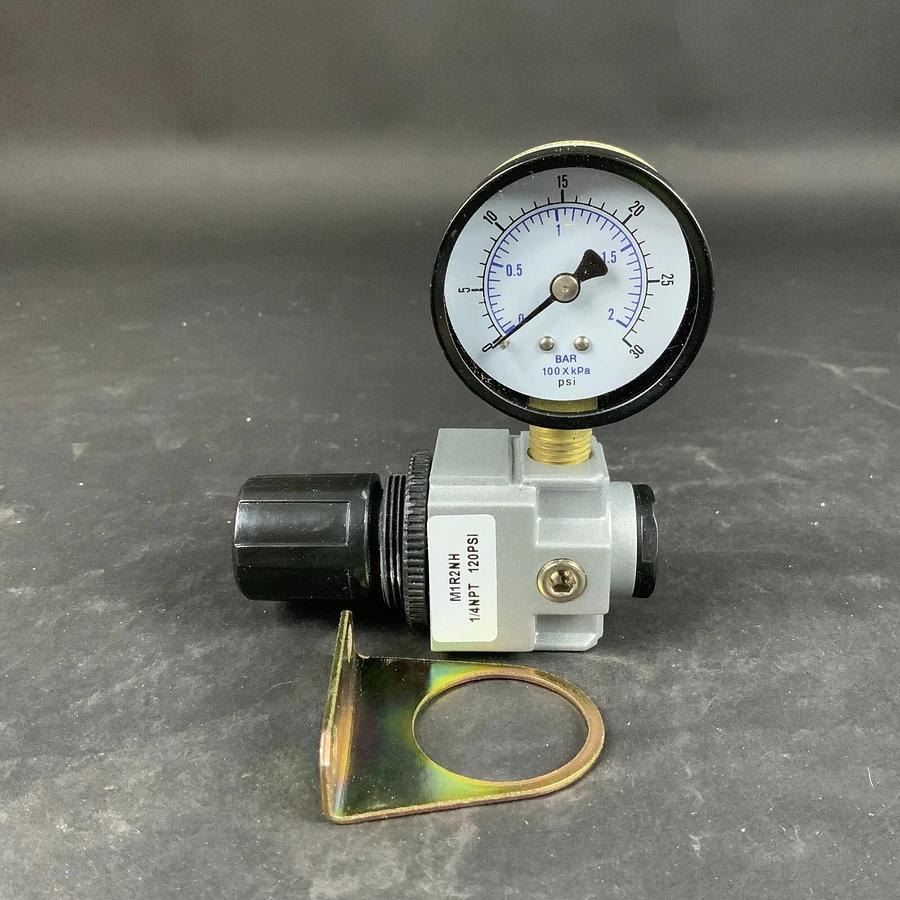 MARSH BELLOFRAM M1R2NH REGULATOR - NEW IN BOX ($35 OBO)