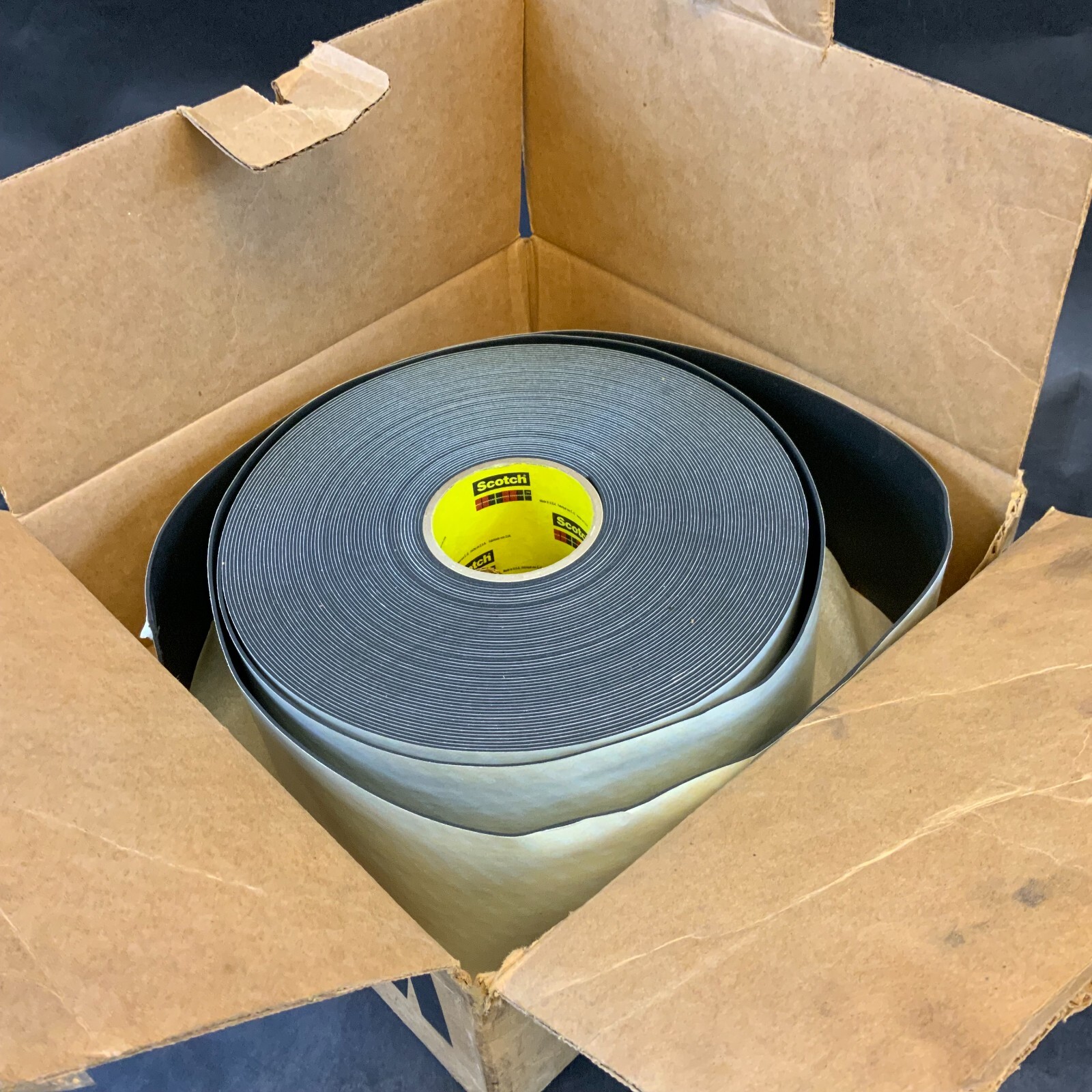 Used 3M BUMPON RESILIENT ROLLSTOCK SJ5216 4.5" x 36 YARDS ($500 OBO)
