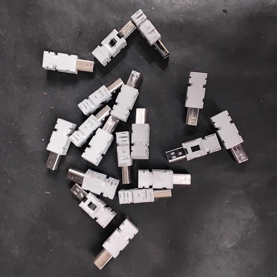 Used WHITE KEYSTONE USB ADAPTERS - GROUP OF 18 ($10 OBO)