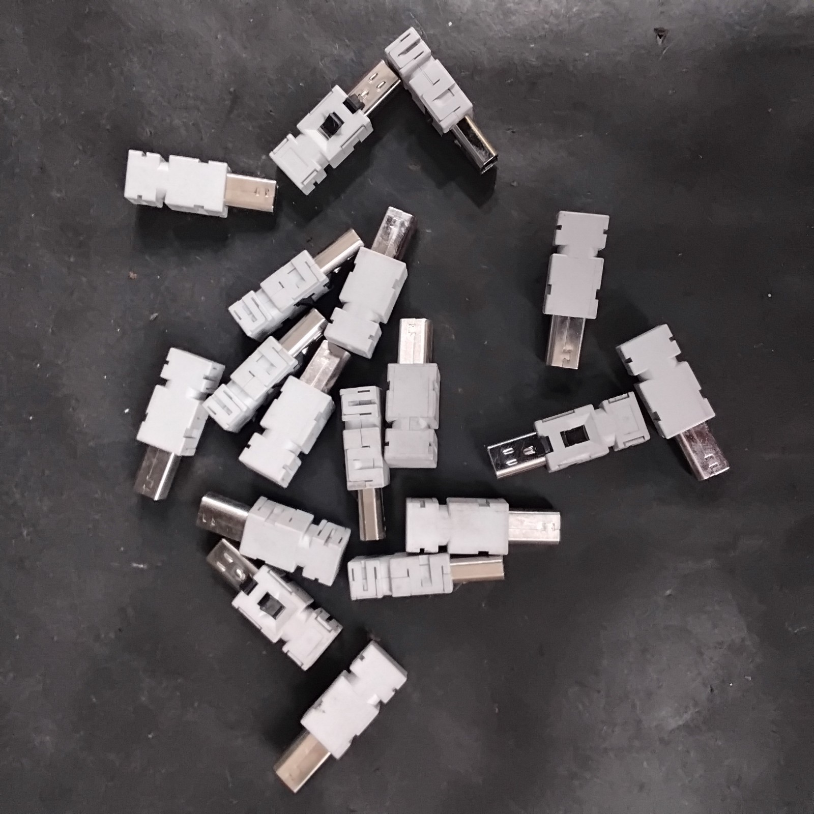 Used WHITE KEYSTONE USB ADAPTERS - GROUP OF 18 ($10 OBO)