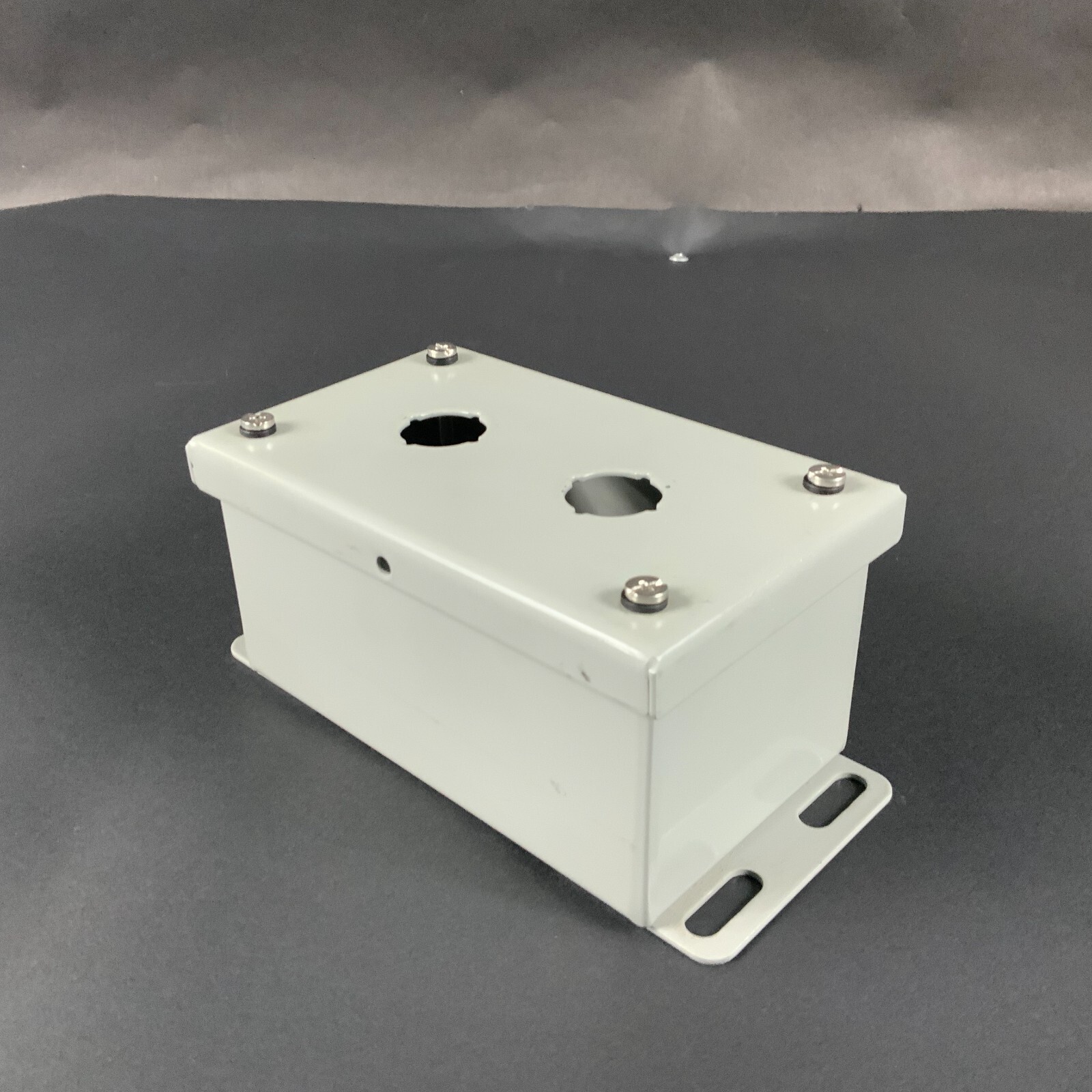 Used SAGINAW SCE-2PBI ENCLOSURE ($45 OBO)