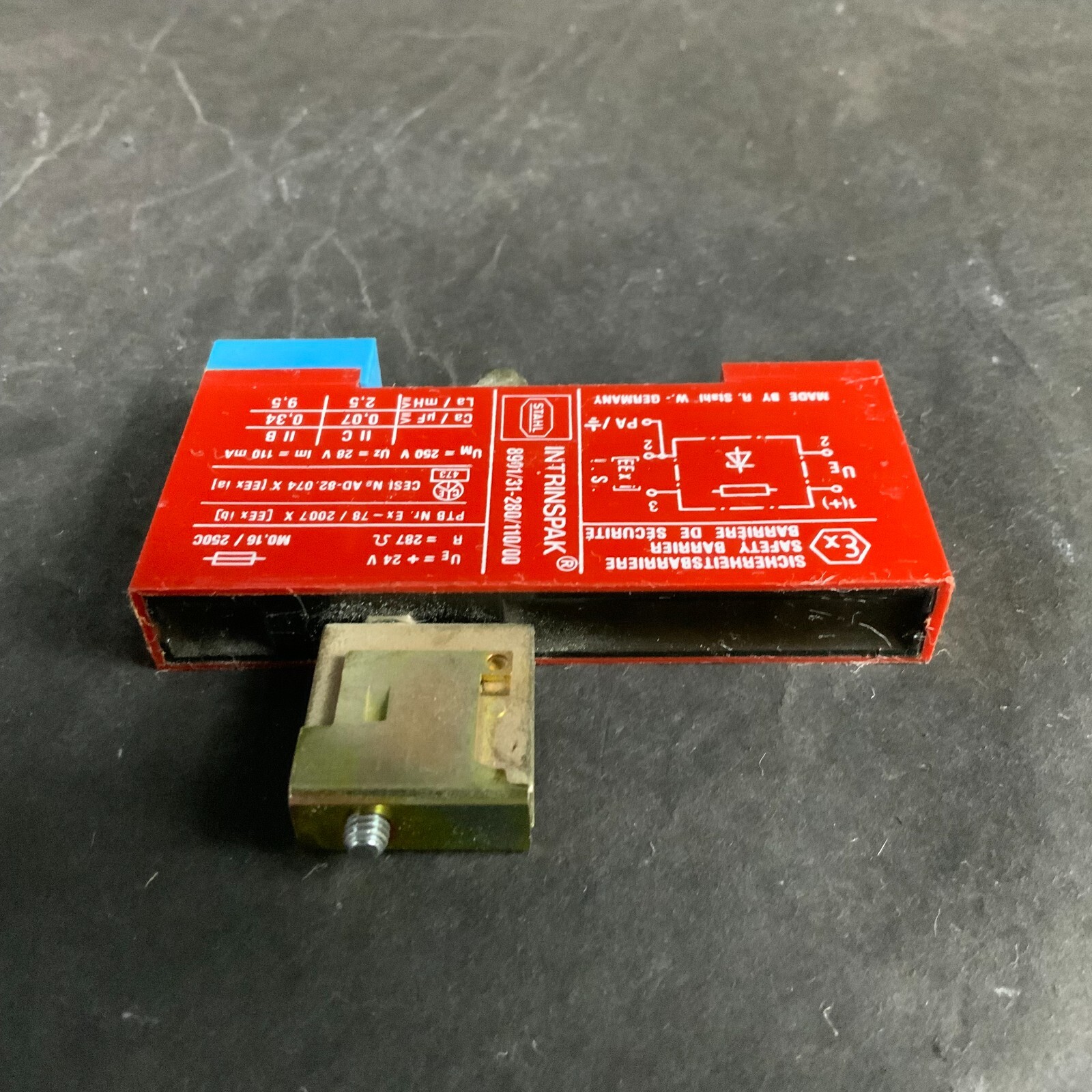 Used STAHL 8901/31-280/110/00 SAFETY BARRIER ($108 OBO)