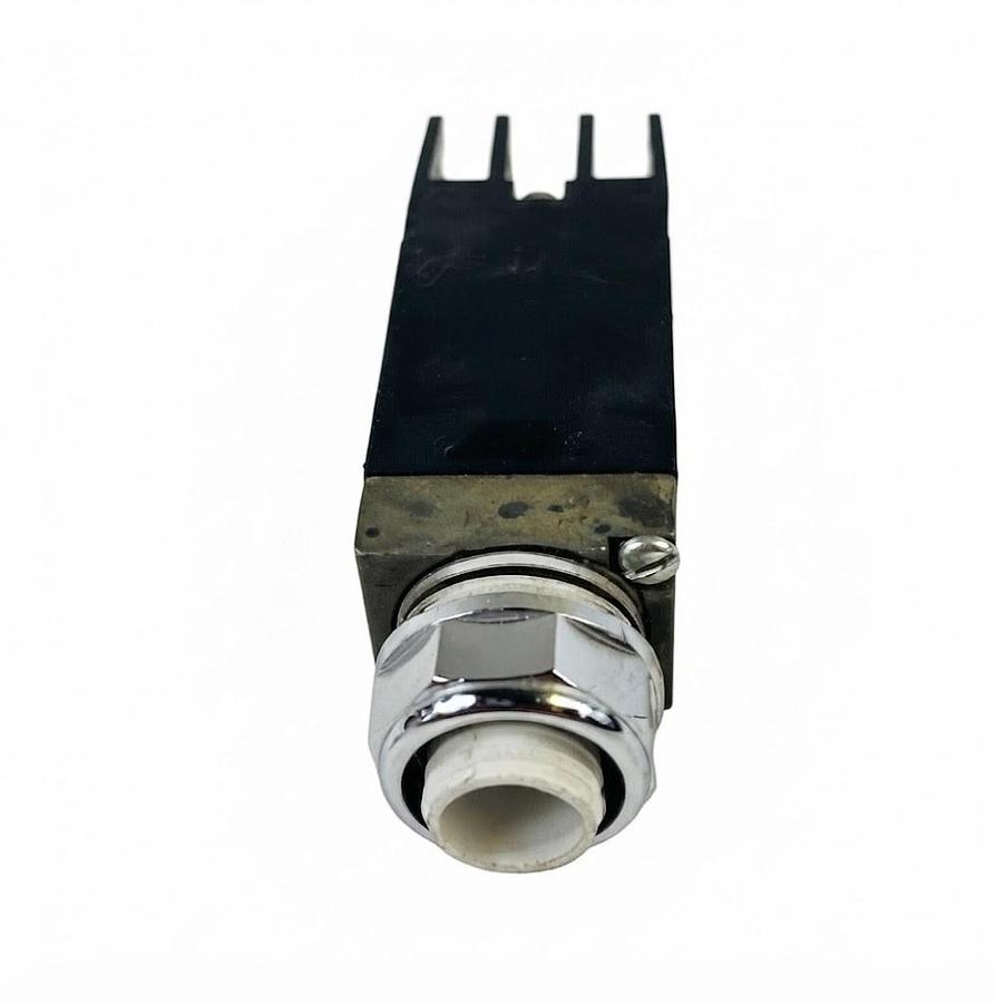 Used CUTLER-HAMMER E29TM1 OILTIGHT PRETEST LIGHT