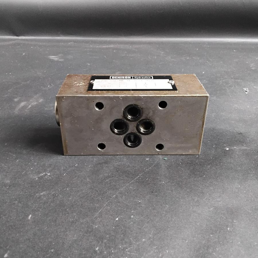 Used DENISON ZRE-B-01-D1 HYDRAULIC VALVE ($100 OBO)