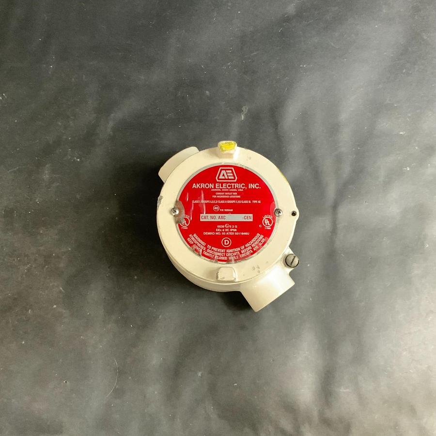Used AKRON ELECTRIC AXC-CEN HAZARDOUS LOCATION OUTLET BOX ($30 OBO)